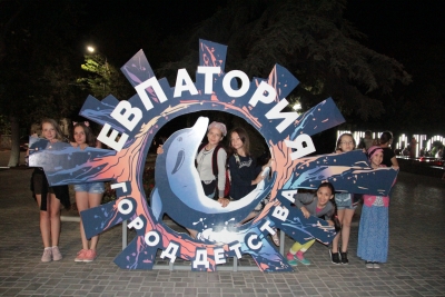 "Земля. Театр. Дети" и "Аритмия"